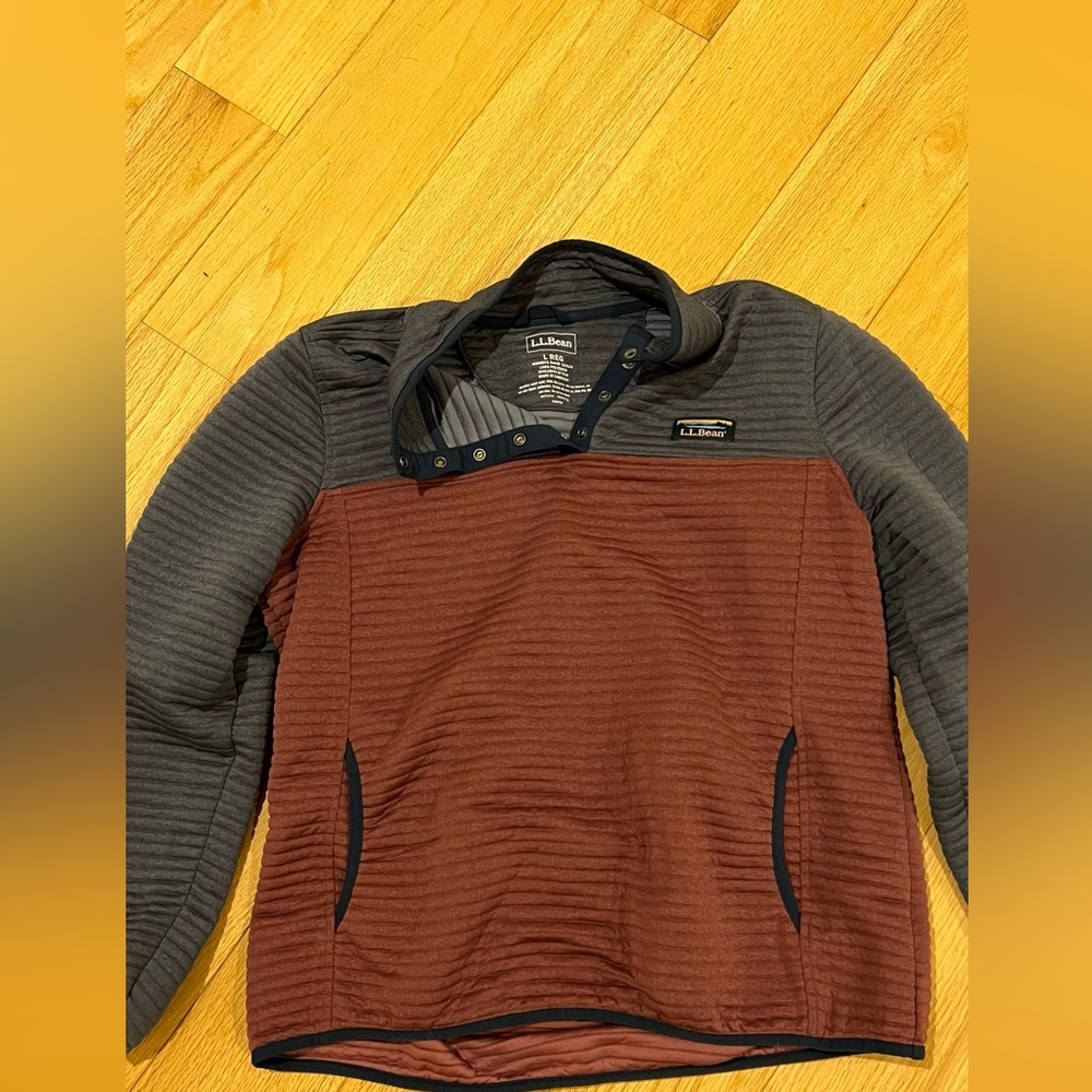 L.L Bean air light pullover